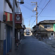 花岳寺への静かな町並み