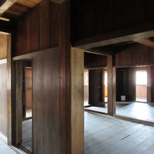 立派な建材と…