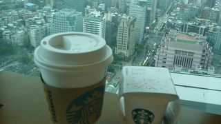 台北101からの眺望を楽しめます。