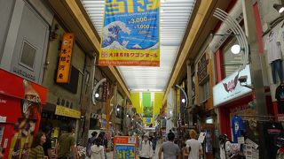 平日でもそこそこの人出