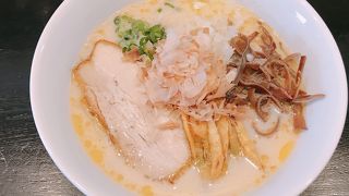 「麺屋　丸鶏庵　弐ノ陣」（めんや　まるちあん　にのじん）西岡