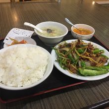 牛肉とピーマンの細切り炒め