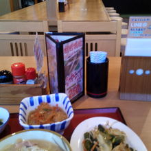 奥の席の方が落ち着く