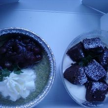 どちらもひとつ320円です。