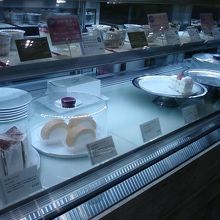 ケーキも色々とあります。