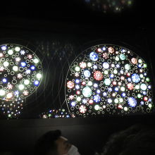 エレベーターの装飾