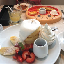 注文したパンケーキ2種