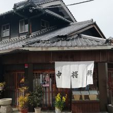 近鉄・当麻寺駅をおりてすぐです