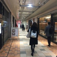 朝のエキュート品川