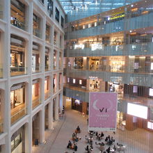 こちらは３階から