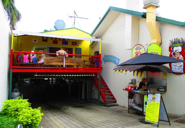 店内でも外の通路でも持ち帰りでもOK