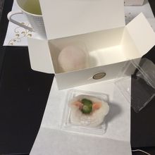 持ち帰って食べました。わたぼうし。