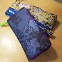 エヴァの長財布。4千円少々だがデザインはいい。