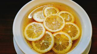 (一休)　セリ中華そばとレモン中華そばが有名です