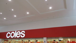 ケアンズ駅のショッピングセンター内