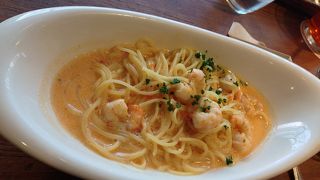 えびパスタを注文