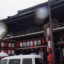 年の初めは華やかです