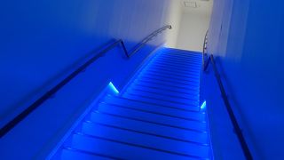 神秘的な演出、寒々した流氷体験施設もあり!!