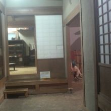 昭和の民家を再現したセットなどもありました