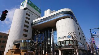 頑張っている老舗デパート