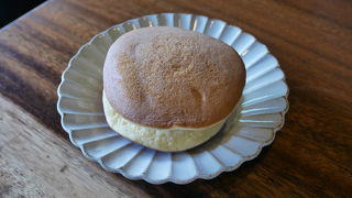 お土産物屋さんでよく見かけるお菓子