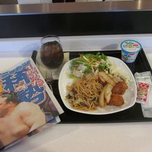 羽田空港国際線 ANAラウンジ (110番ゲート付近)