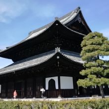 堂々たる法堂です