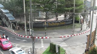 服喪中のエクスチェンジタワー