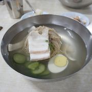 ミシュラン掲載らしいけど、自慢の冷麺の良さは私にはわからず…