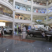 ロビンソン プレイス マニラ