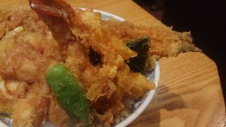 ３月３０日土曜日午後６時前天気曇り　待ち５０分