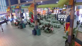 GPOには多くの店が集まっているフードコートがあった