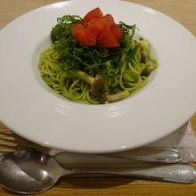 小松菜と青じそのジェノベーゼ