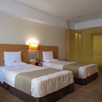 ベッドの上には…