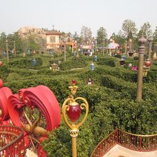 アリス イン ワンダーランド メイズ (愛麗糸夢遊仙境迷宮)