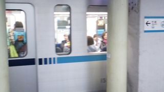 中野と西船橋を結ぶ東京メトロの鉄道路線