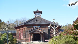 木造の監房なんだ