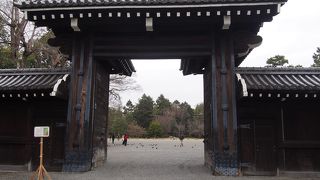 門にも歴史あり