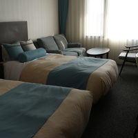 ツインの部屋ですが、2人なら余裕があります。