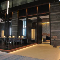 レストラン出入口