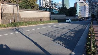 湯島聖堂の壁が綺麗