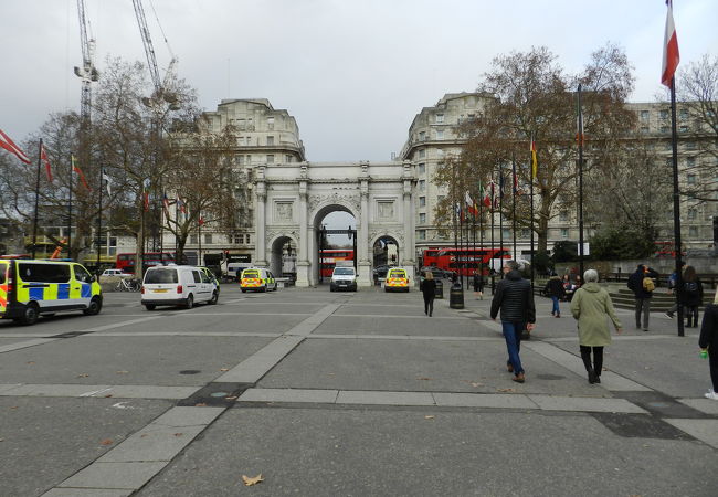 ハイドパークの北東門