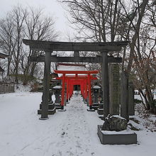 与次郎稲荷神社