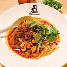 汁なしの坦々麺