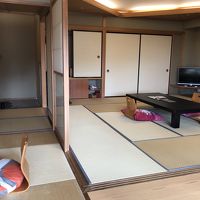 二間続きで板間あり