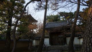 大寺のようなあまりの構えにちょっと驚きました