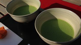 お抹茶と練り切りを