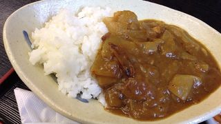 カレーライスを