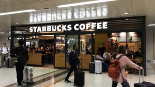 日本で1番国際的なスタバかも・・・
