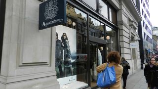 アクアスキュータム (ハロッズ店)